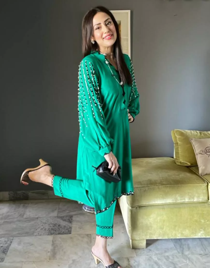 Emerald Love - Image 2