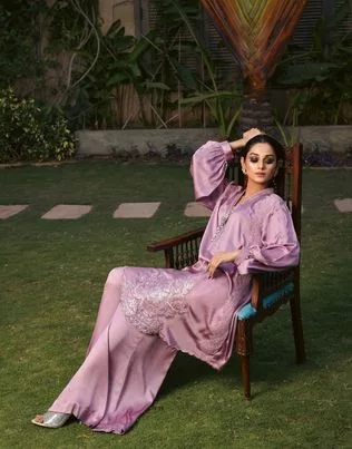Lilac Sequins - Image 4