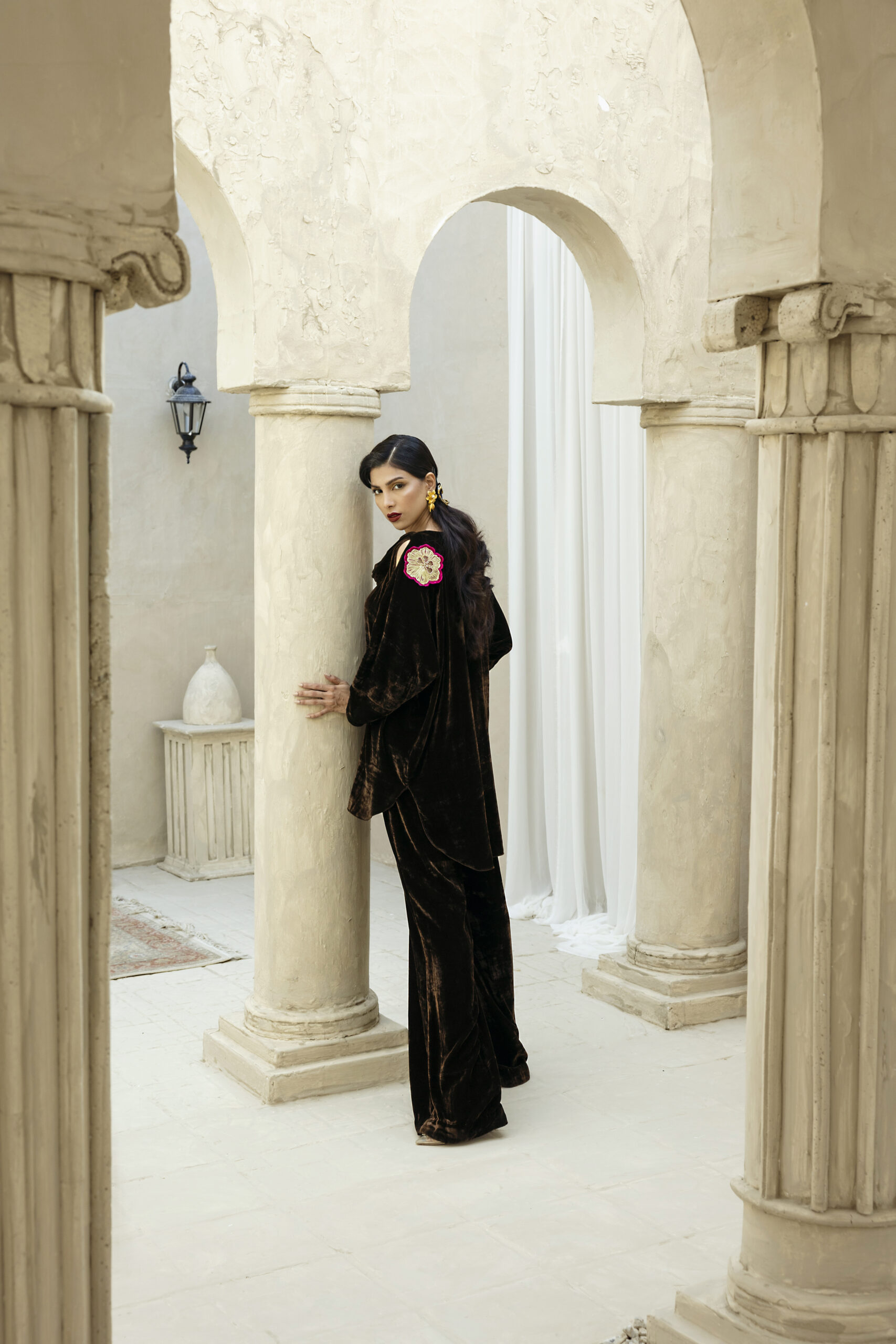 Brunette - Image 4