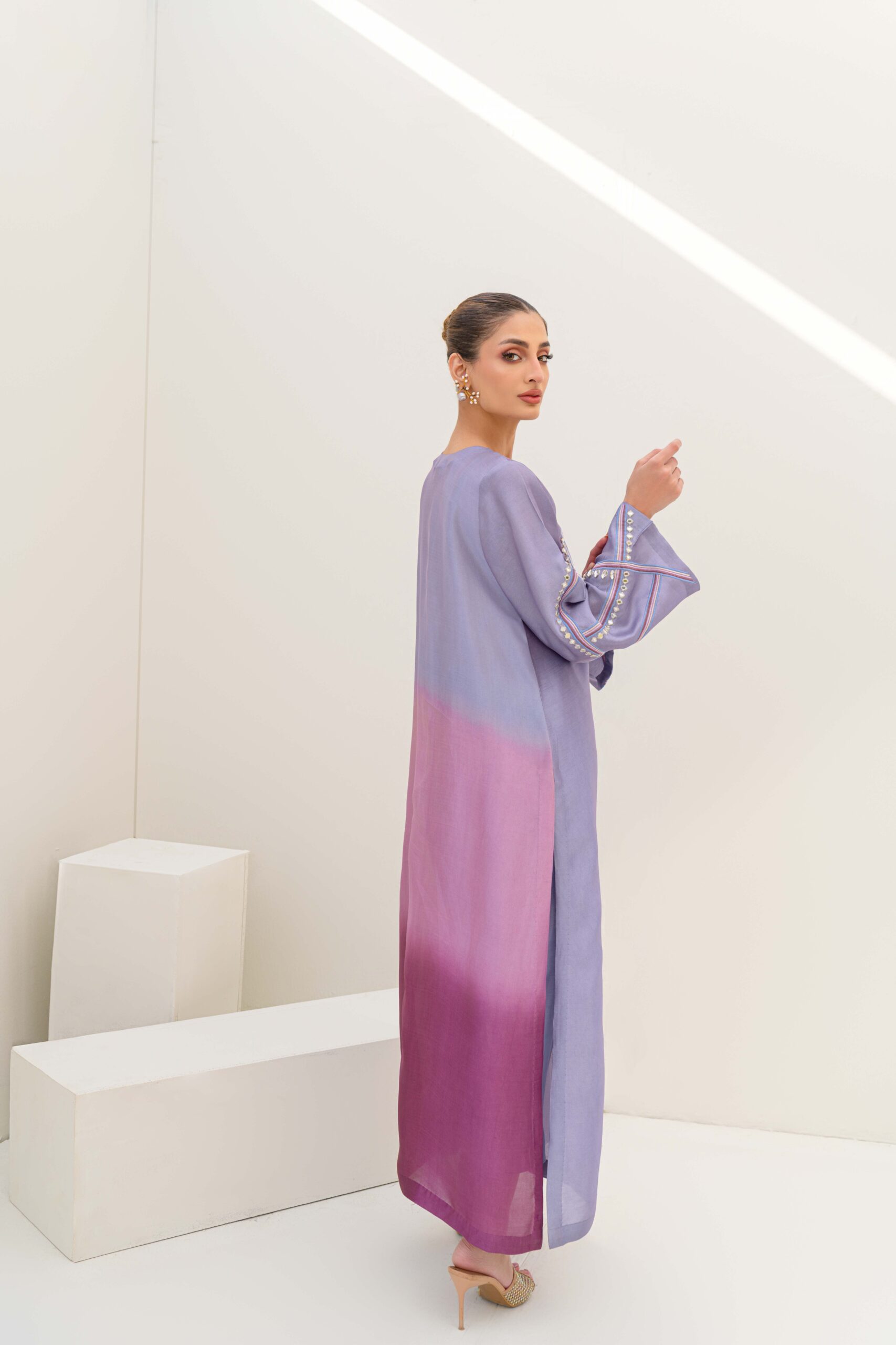 Lily - Image 7