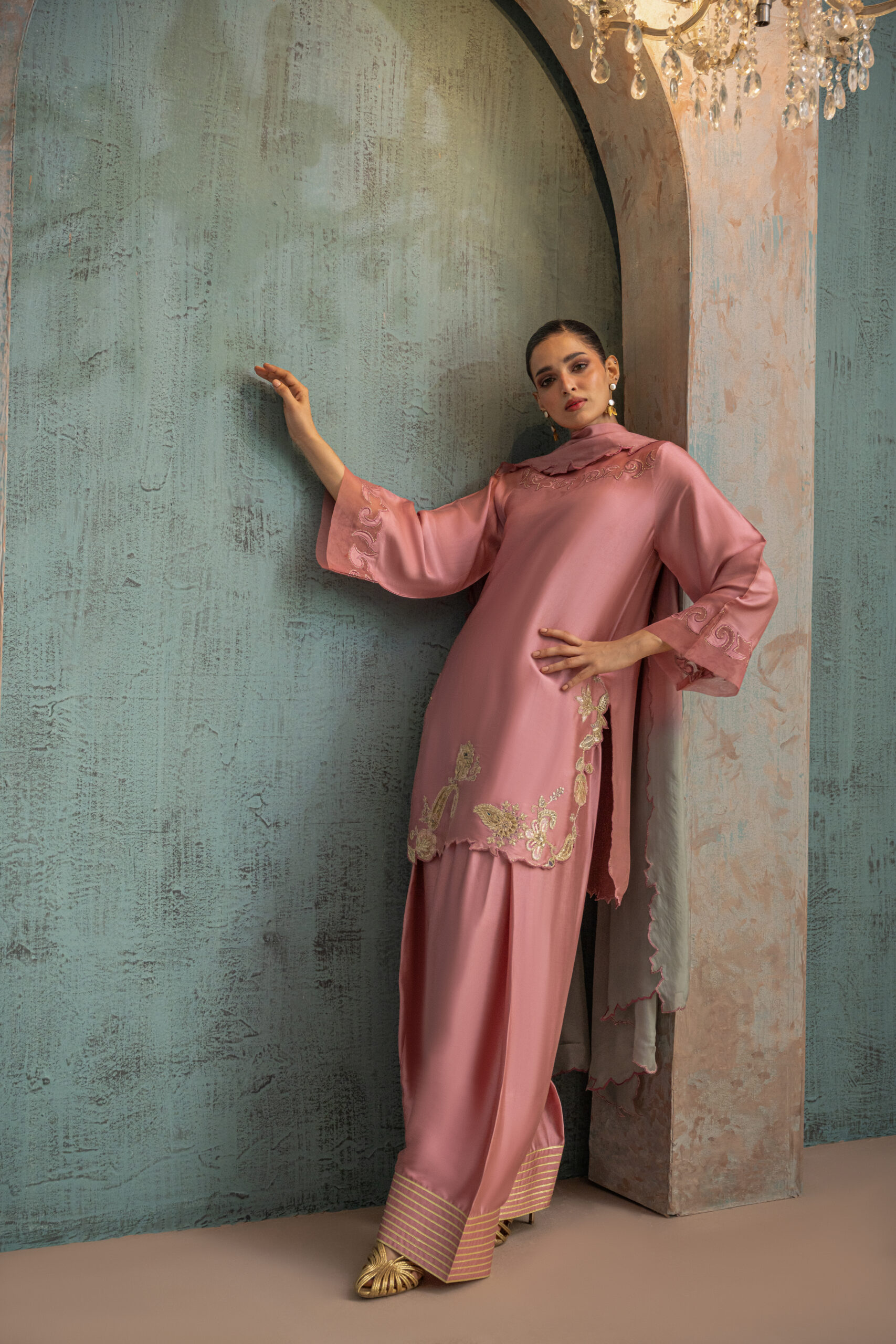 Tea Rose - Image 4