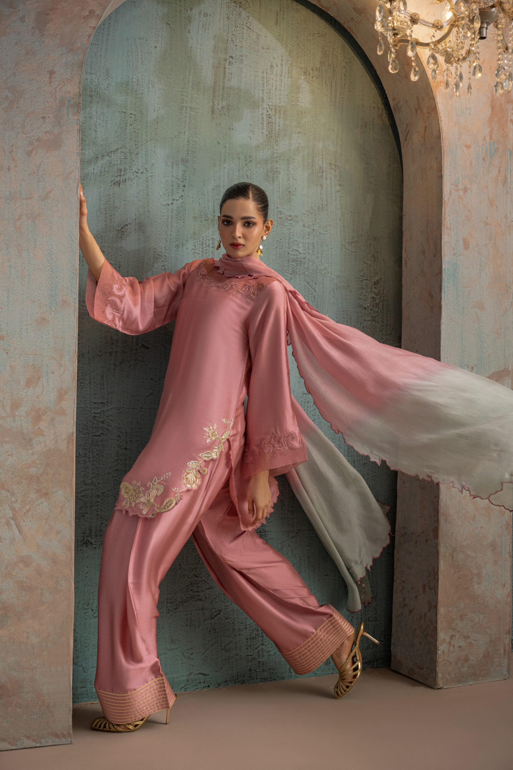 Tea Rose - Image 2